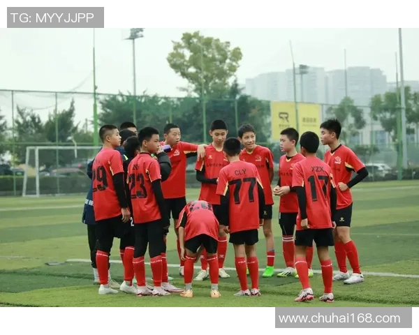 足球男生聊天分享:从球场战术到生活趣事的全面交流 足球男生聊天分享:从球场战术到生活趣事的全面交流